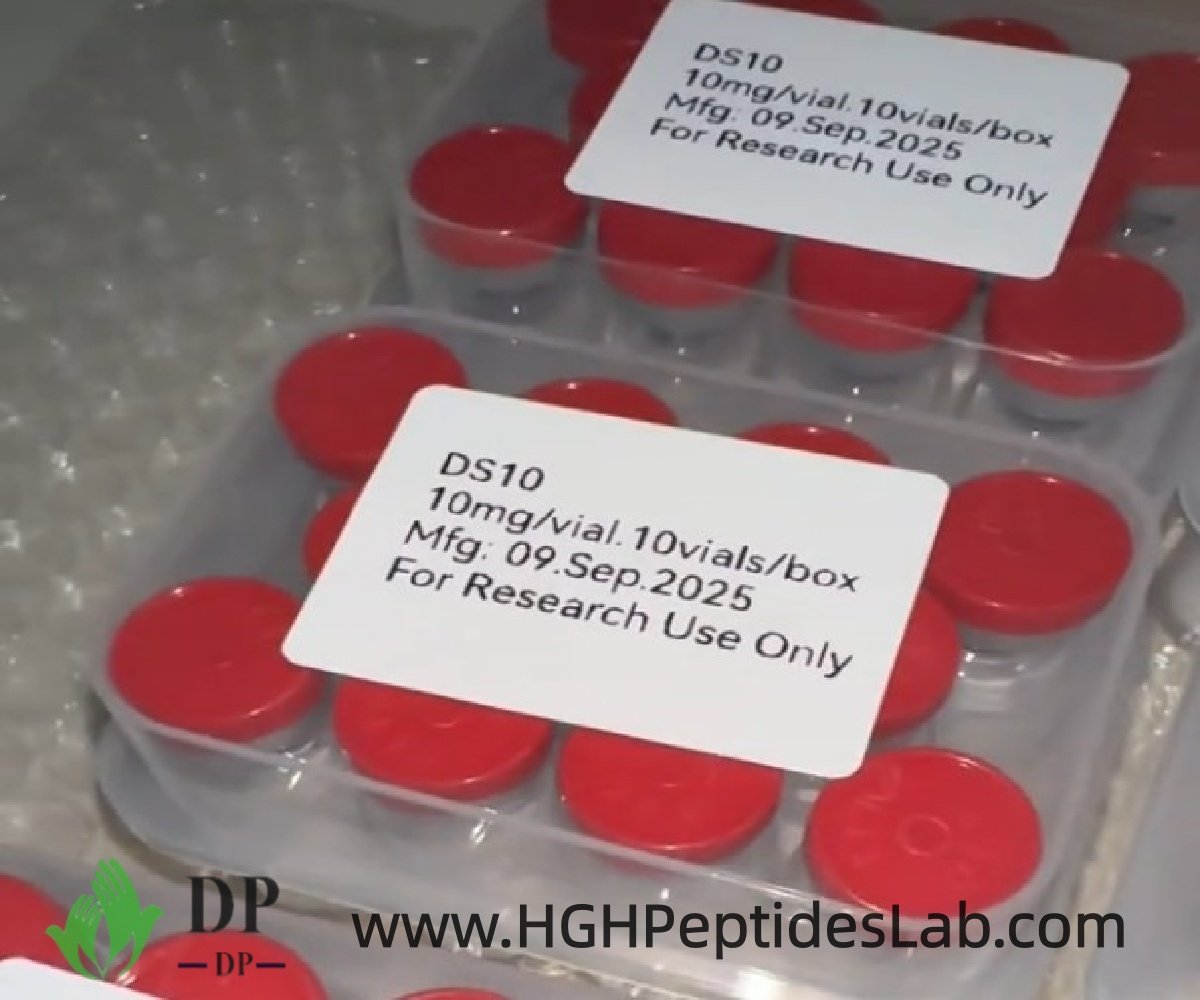 DSIP průhledná krabička s vnějším štítkem produktu, detailní záběr